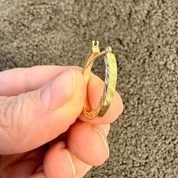 10k Gold Hoops with detail - Picture 3 of 3